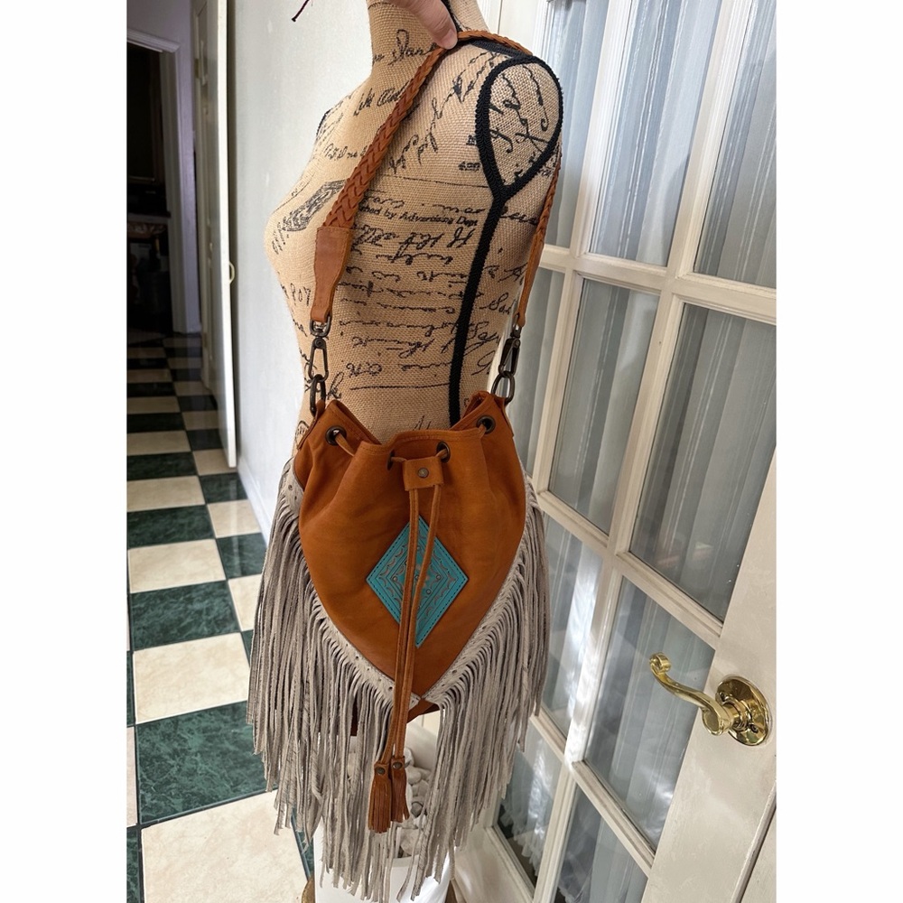 Hasta La Vista Hyde Fringe Bucket Bag - Picture 2 of 5